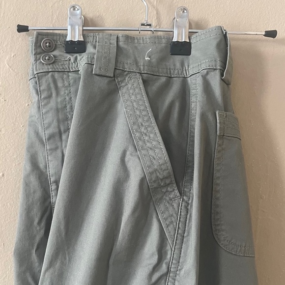 nwot! abercrombie & fitch • high rise army green cargo pants with pockets - Picture 7 of 15